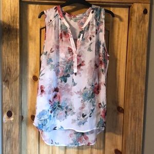 Never worn! Floral blouse, sleeveless, lightweight